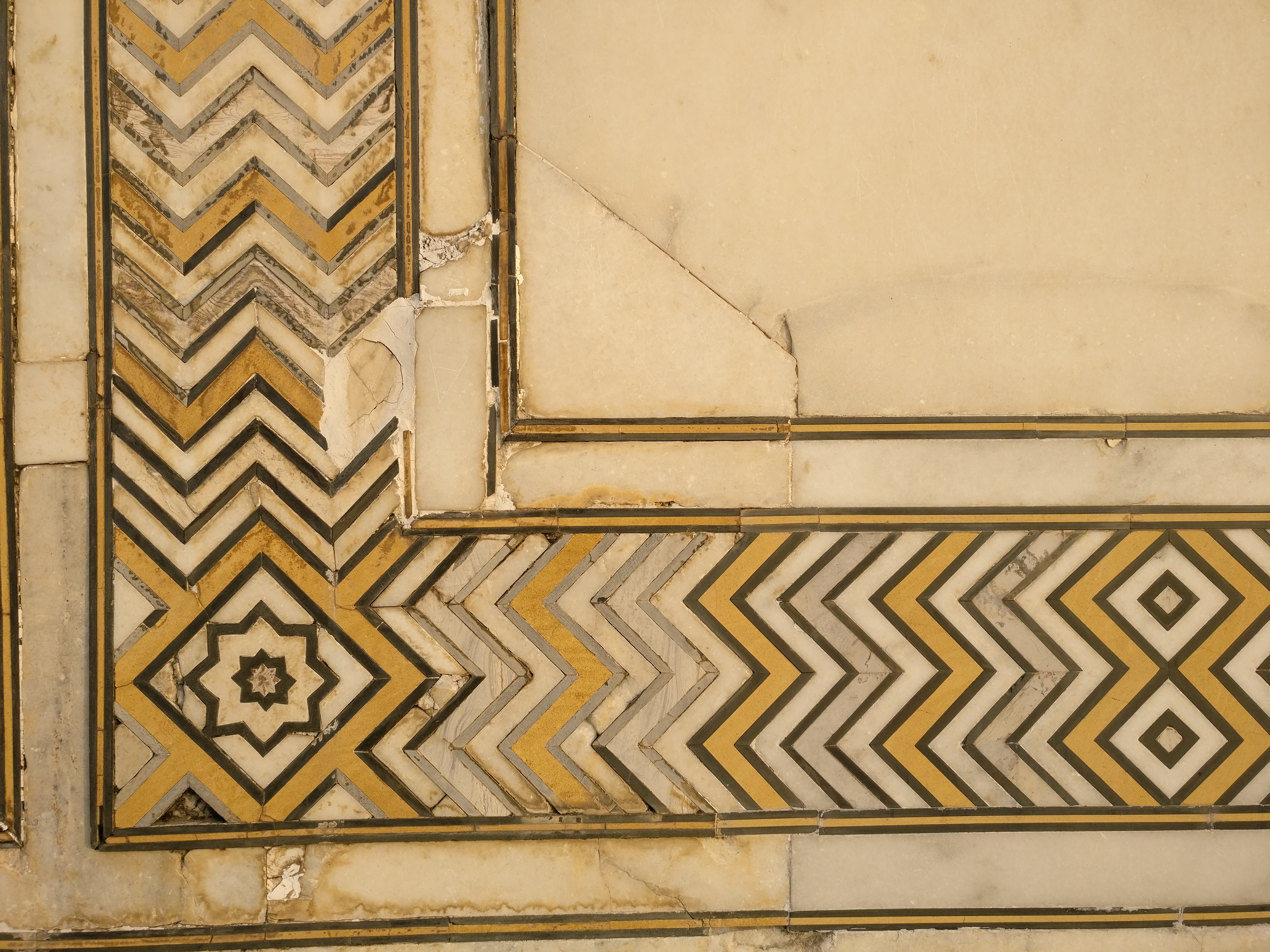 Decorated corner on the Taj Mahal, Uttar Pradesh